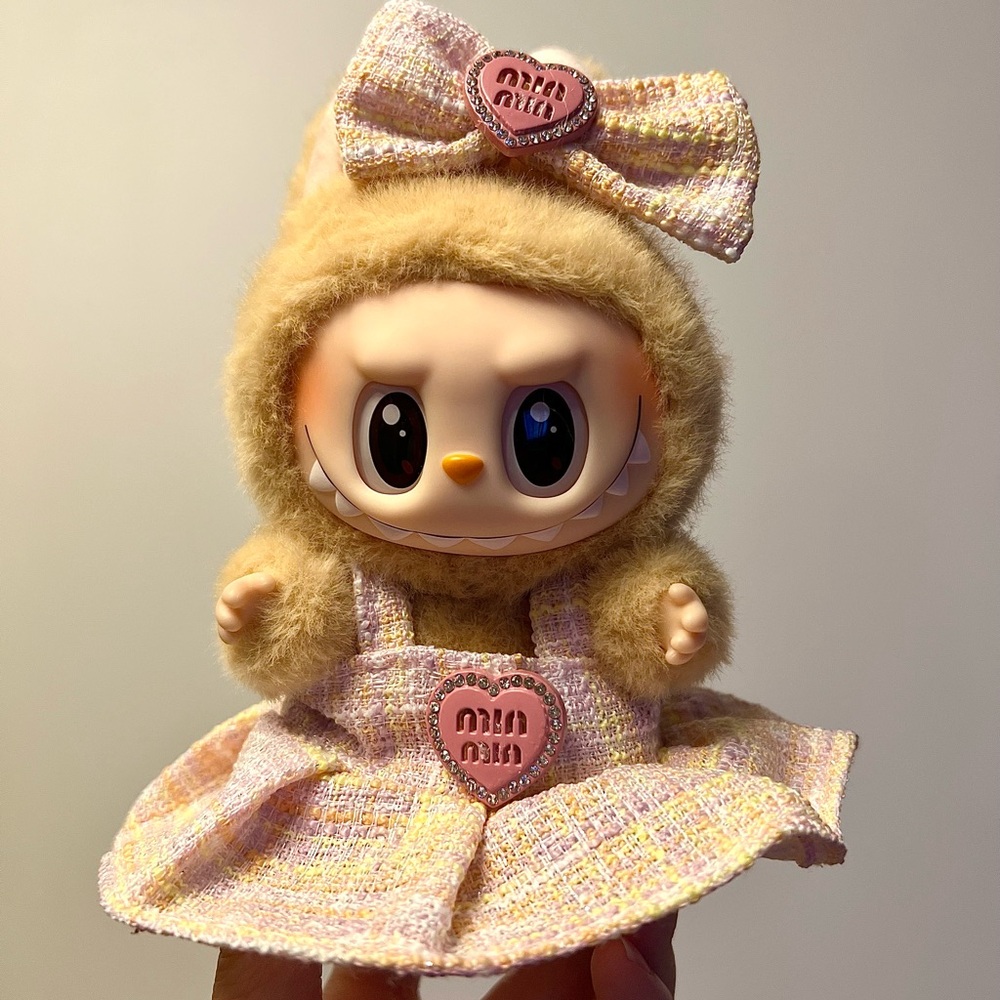 Pink Labubu Clothes - Picture 3 of 5